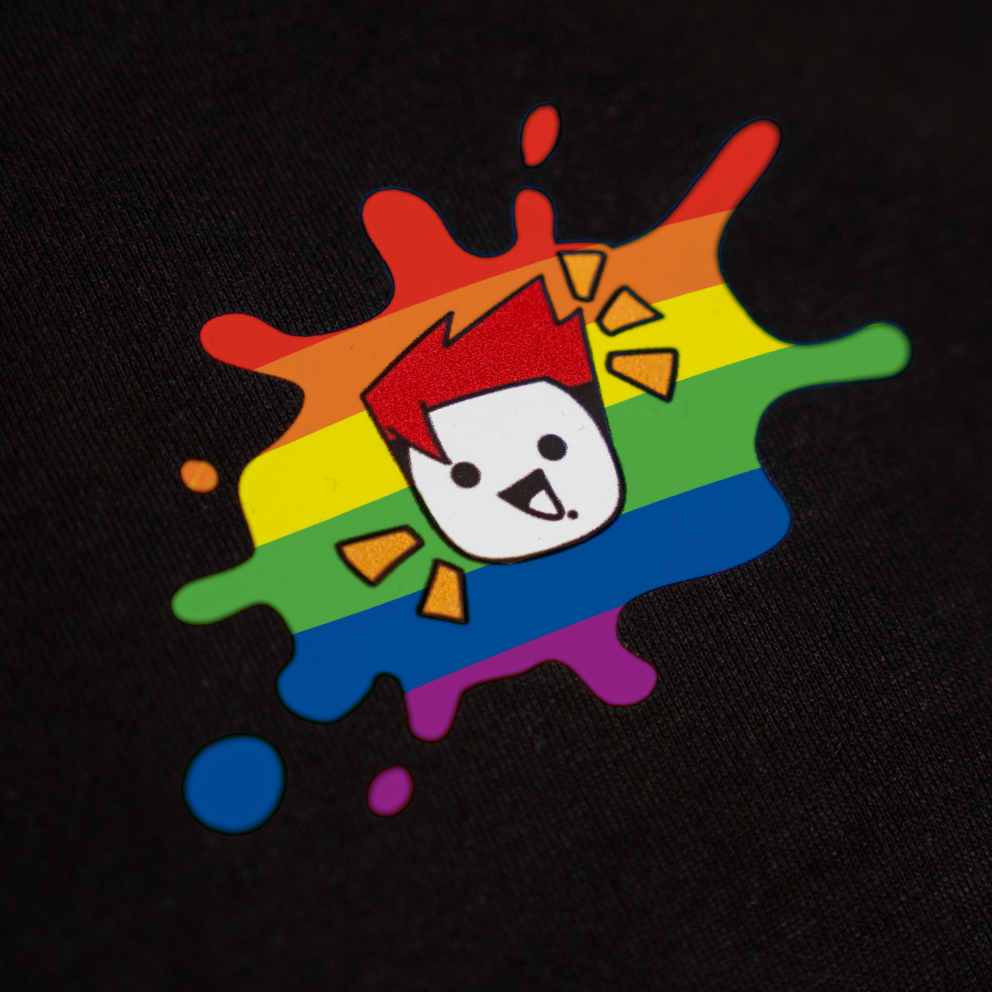 T-Shirt: „Queer Art Heart“
